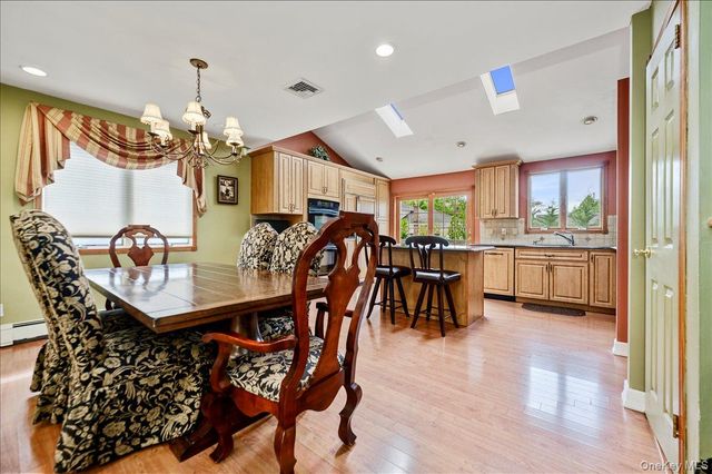 2119 Oliver Way, Merrick, NY 11566