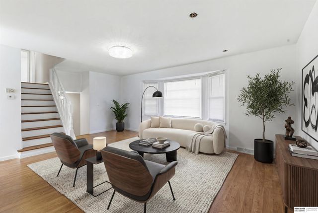 10205 Ohern Street, Omaha, NE 68127