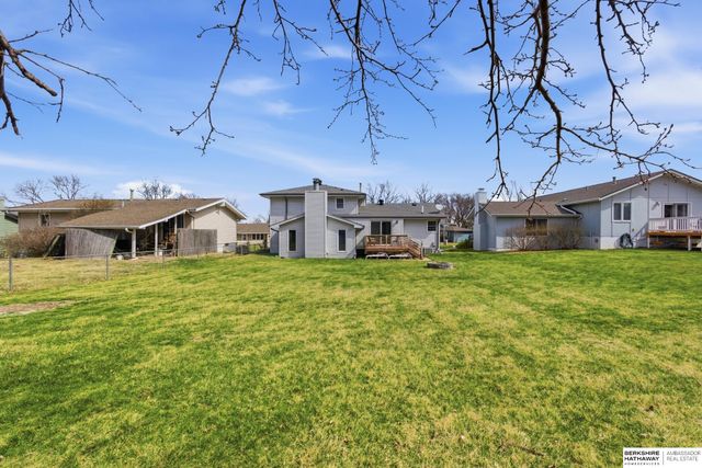 10205 Ohern Street, Omaha, NE 68127