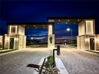 3200 S Wharton Avenue, Edinburg, TX 78539