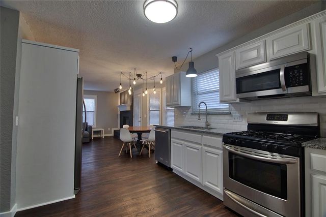 2924 Canyon Oaks Court, Norman, OK 73071