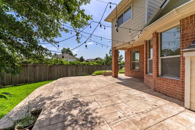 2 Granite Path Place, Spring, TX 77389