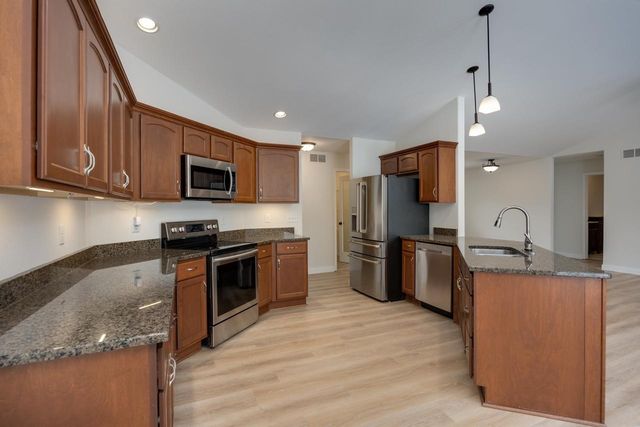 4433 Memorial Circle, Windsor, WI 53598