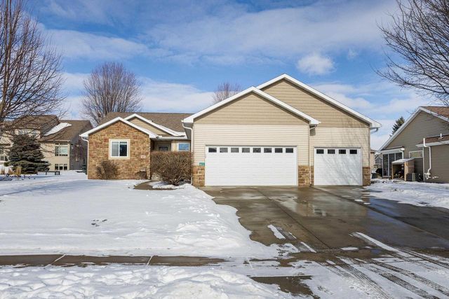 4433 Memorial Circle, Windsor, WI 53598