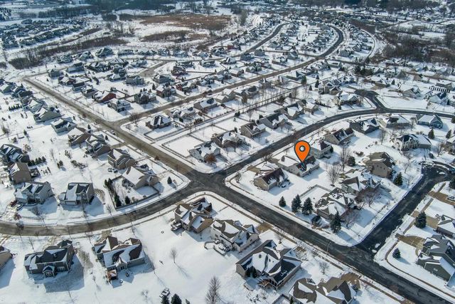 4433 Memorial Circle, Windsor, WI 53598