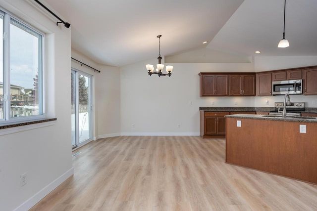 4433 Memorial Circle, Windsor, WI 53598