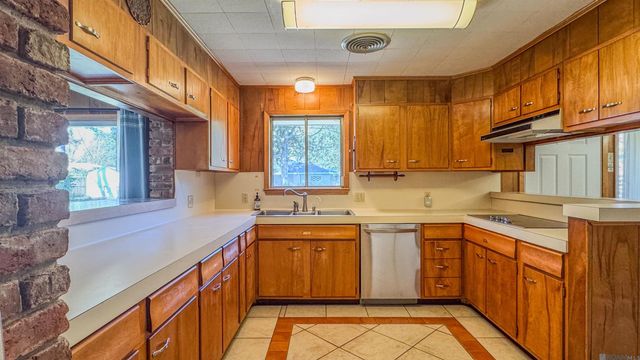 11725 Glenhaven Dr, Baton Rouge, LA 70815