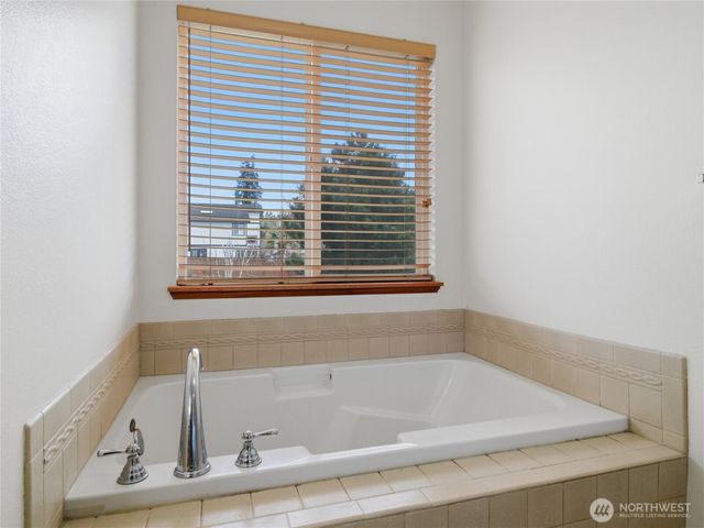 36222 22nd Place S, Federal Way, WA 98003