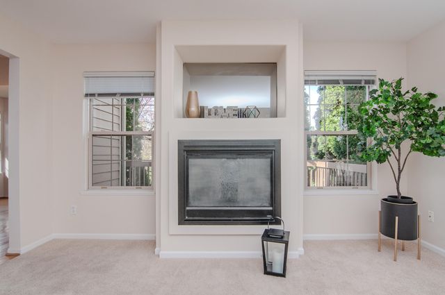 4160 Boulder Pond Drive, Ann Arbor, MI 48108