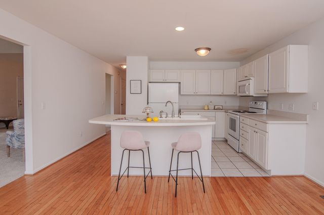 4160 Boulder Pond Drive, Ann Arbor, MI 48108