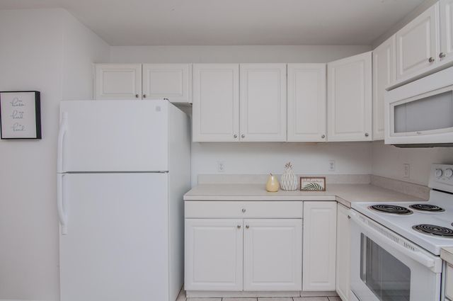 4160 Boulder Pond Drive, Ann Arbor, MI 48108