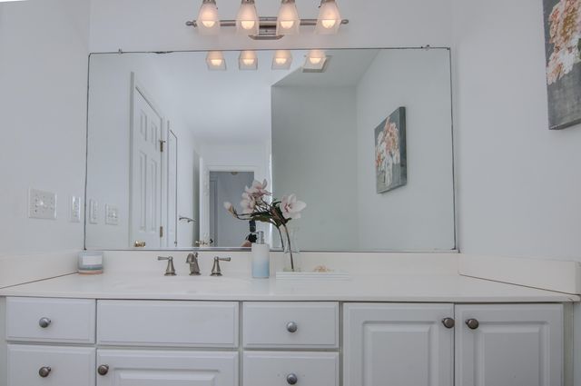 4160 Boulder Pond Drive, Ann Arbor, MI 48108