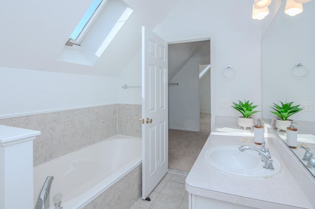 4160 Boulder Pond Drive, Ann Arbor, MI 48108