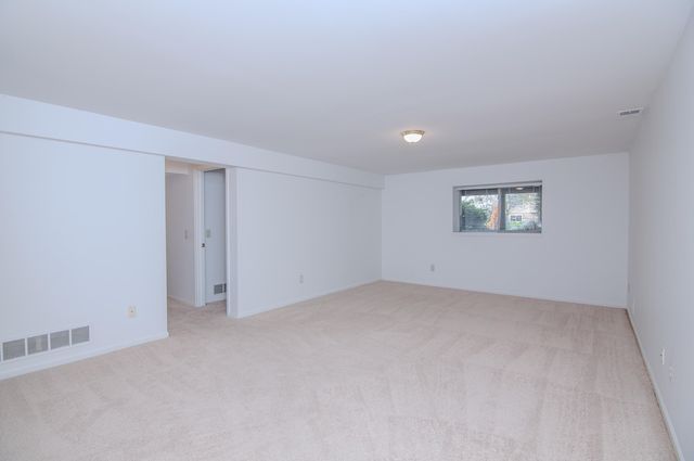 4160 Boulder Pond Drive, Ann Arbor, MI 48108