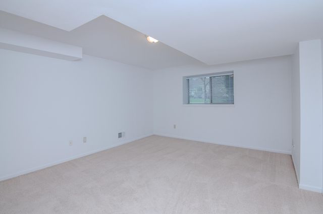 4160 Boulder Pond Drive, Ann Arbor, MI 48108
