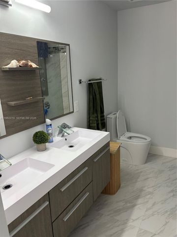 800 NW 133rd Ave, Miami, FL 33182