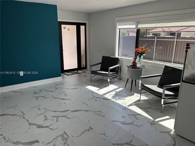 800 NW 133rd Ave, Miami, FL 33182