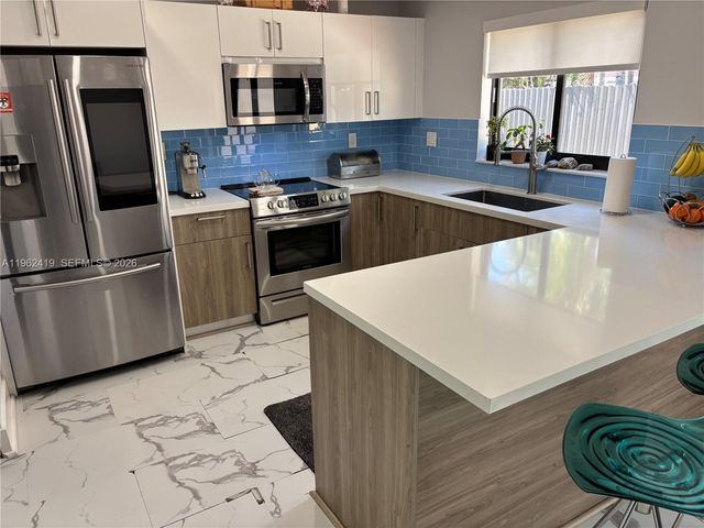 800 NW 133rd Ave, Miami, FL 33182