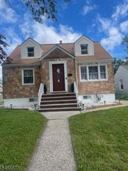 501 E 2Nd Ave, Roselle Boro, NJ 07203