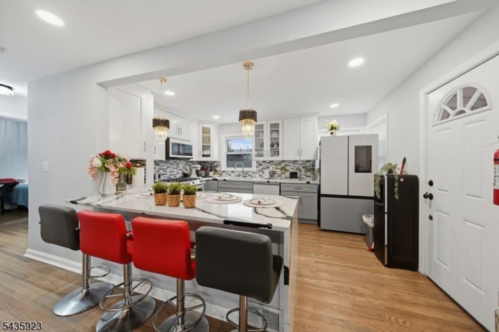 501 E 2Nd Ave, Roselle Boro, NJ 07203 — photo 4