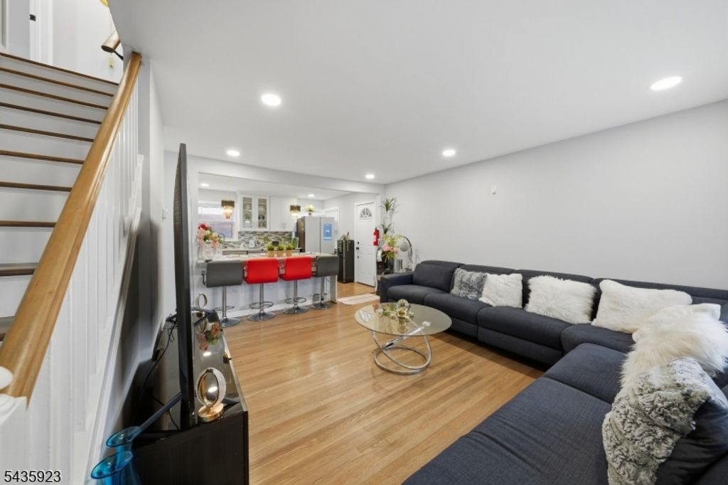 501 E 2Nd Ave, Roselle Boro, NJ 07203 — photo 5