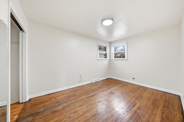 4605 S Laramie Avenue, Chicago, IL 60638