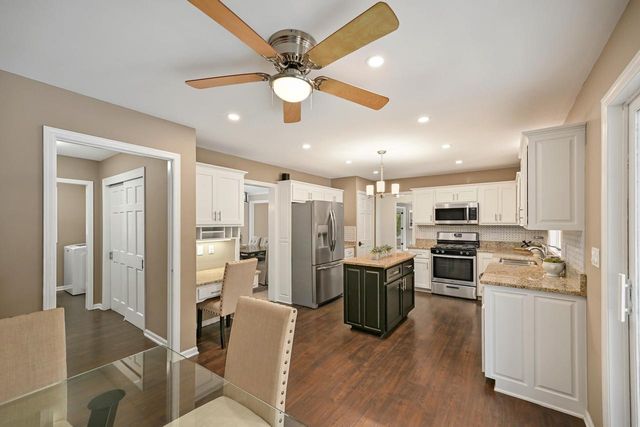 11115 N Wyngate TRACE, Mequon, WI 53092