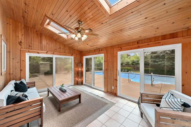 11115 N Wyngate TRACE, Mequon, WI 53092
