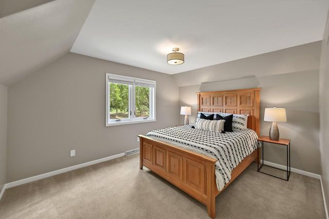 11115 N Wyngate TRACE, Mequon, WI 53092