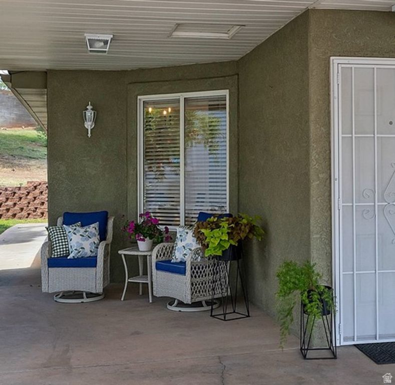 Image 2 of property listing at 2990 E RIVERSIDE DR #7, St. George, UT 84790