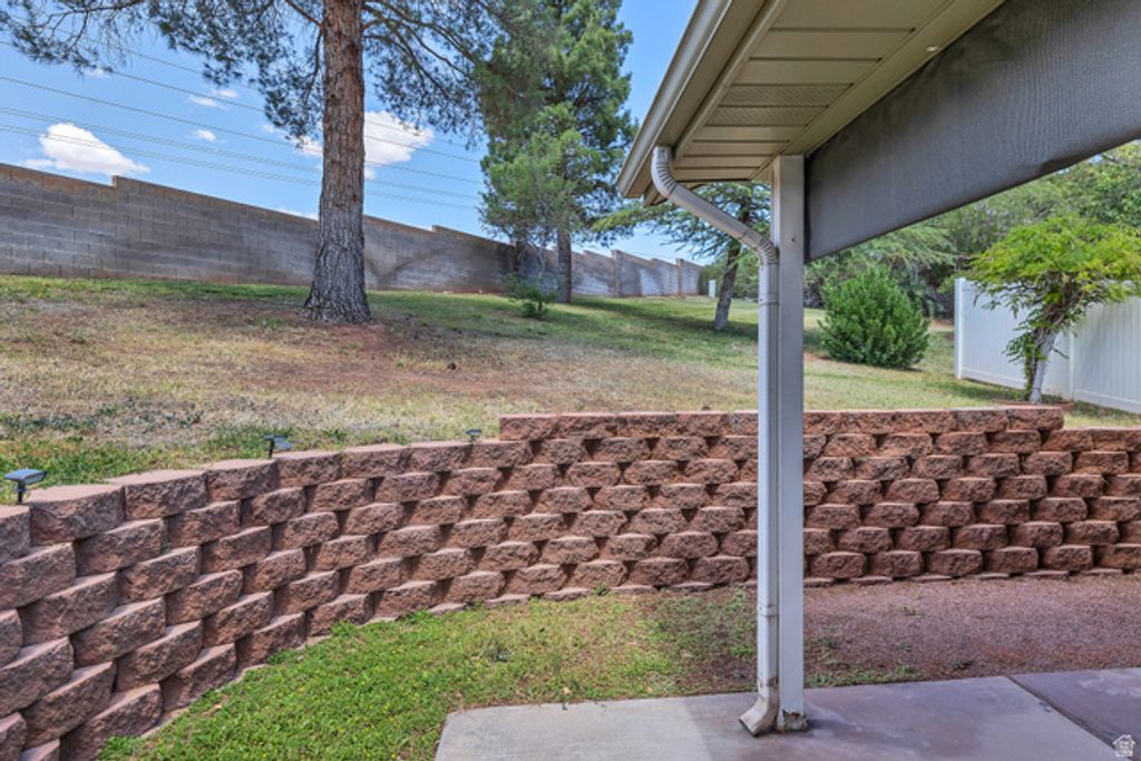 Image 27 of property listing at 2990 E RIVERSIDE DR #7, St. George, UT 84790