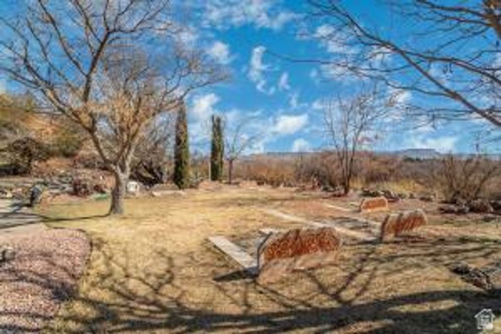 Image 30 of property listing at 2990 E RIVERSIDE DR #7, St. George, UT 84790