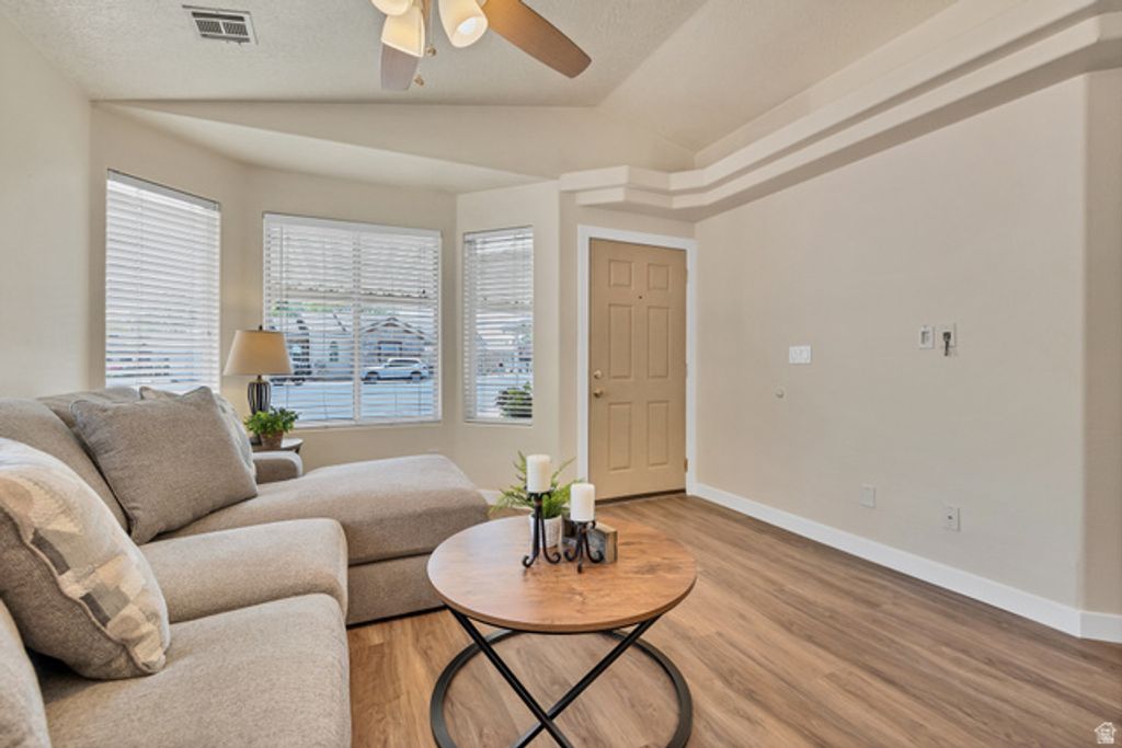 Image 4 of property listing at 2990 E RIVERSIDE DR #7, St. George, UT 84790