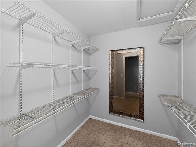 731 Amberly Drive, Waterford, MI 48328