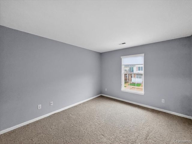731 Amberly Drive, Waterford, MI 48328