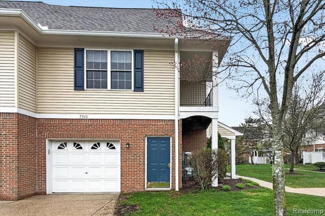731 Amberly Drive, Waterford, MI 48328