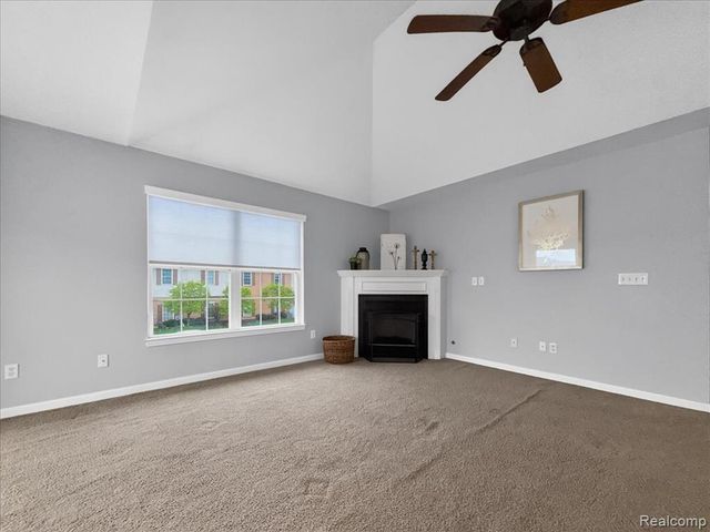 731 Amberly Drive, Waterford, MI 48328