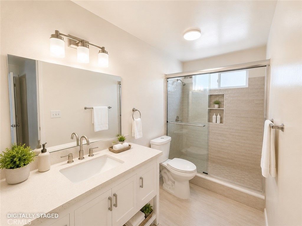 1000 W Macarthur, Santa Ana, CA 92707 — exterior