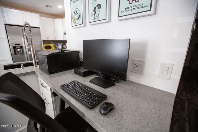 16627 N 45th Place A, Phoenix, AZ 85032