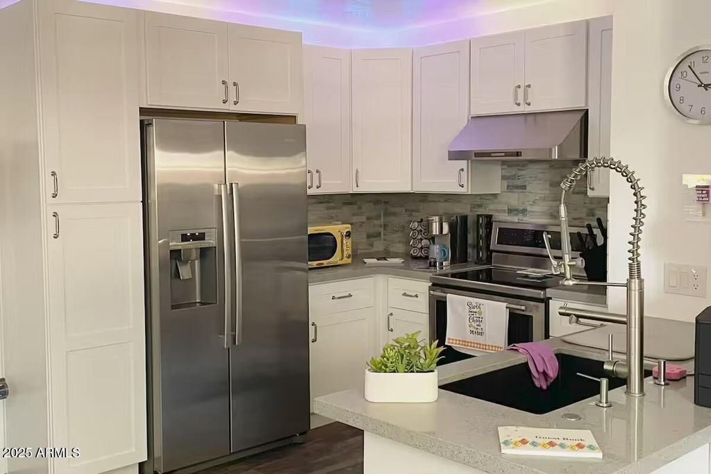 16627 N 45th Place A, Phoenix, AZ 85032