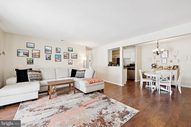 21 BUENA CT, Blackwood, NJ 08012