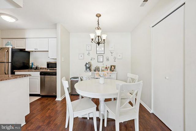 21 BUENA CT, Blackwood, NJ 08012