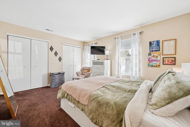 21 BUENA CT, Blackwood, NJ 08012