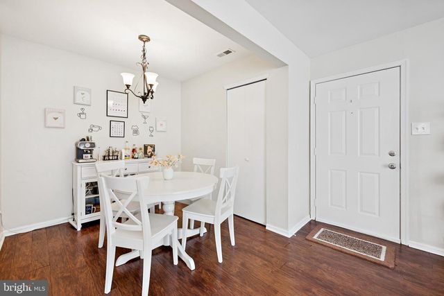 21 BUENA CT, Blackwood, NJ 08012