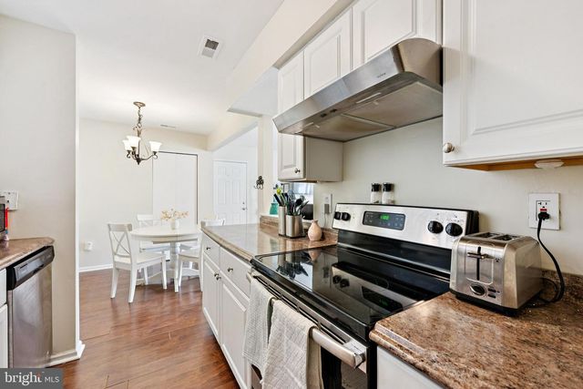 21 BUENA CT, Blackwood, NJ 08012