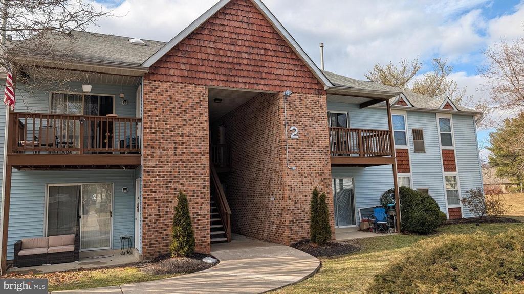 21 BUENA CT, Blackwood, NJ 08012