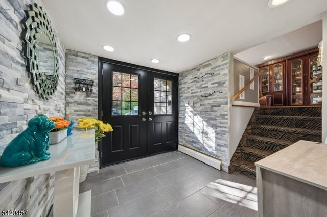 20 Cleveland Terrace, West Orange Twp., NJ 07052