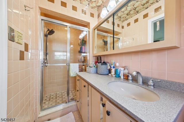 20 Cleveland Terrace, West Orange Twp., NJ 07052