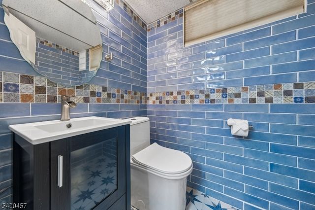 20 Cleveland Terrace, West Orange Twp., NJ 07052