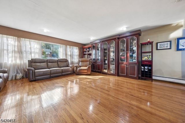 20 Cleveland Terrace, West Orange Twp., NJ 07052